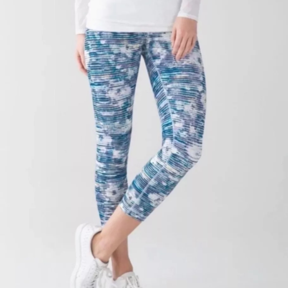 LULULEMON Wunder Under Hi Rise Leggings Blurry Belle blue stripe